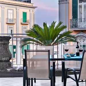 domus-splendor-luxury-terrace.hotels-amalfi.com/